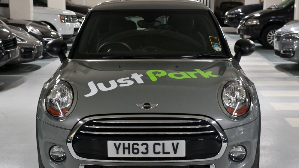 BMW Mini drivers in the UK can now get parking help from JustPark’s new in-car app