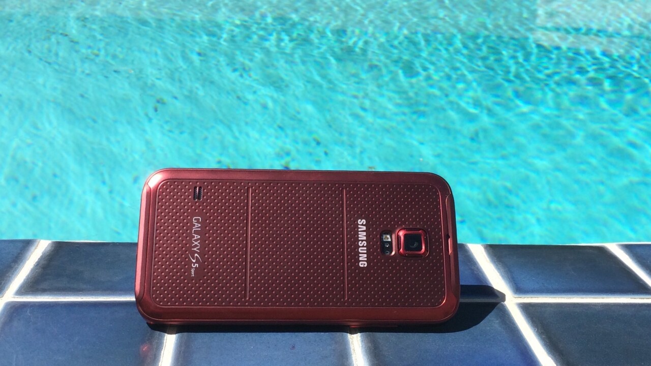 Hands-on with Sprint’s Samsung Galaxy S5 Sport: Can a smartphone make you healthier?