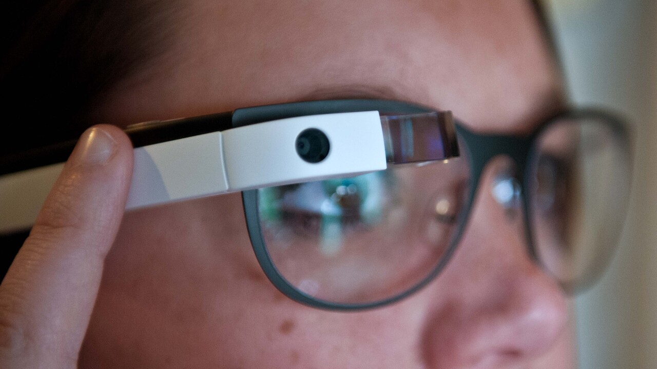 Photos shot with Google Glass will now sync with your iPhone immediately