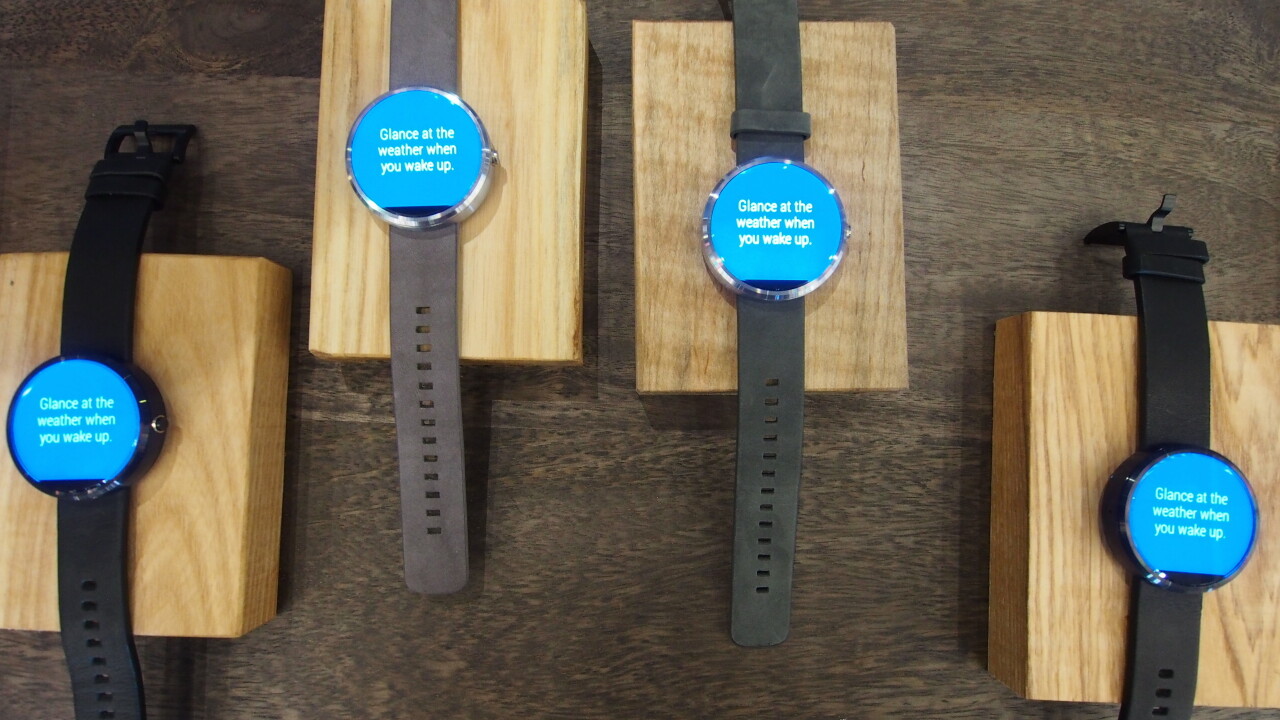 Moto 360 smartwatch is available today in the US for $250