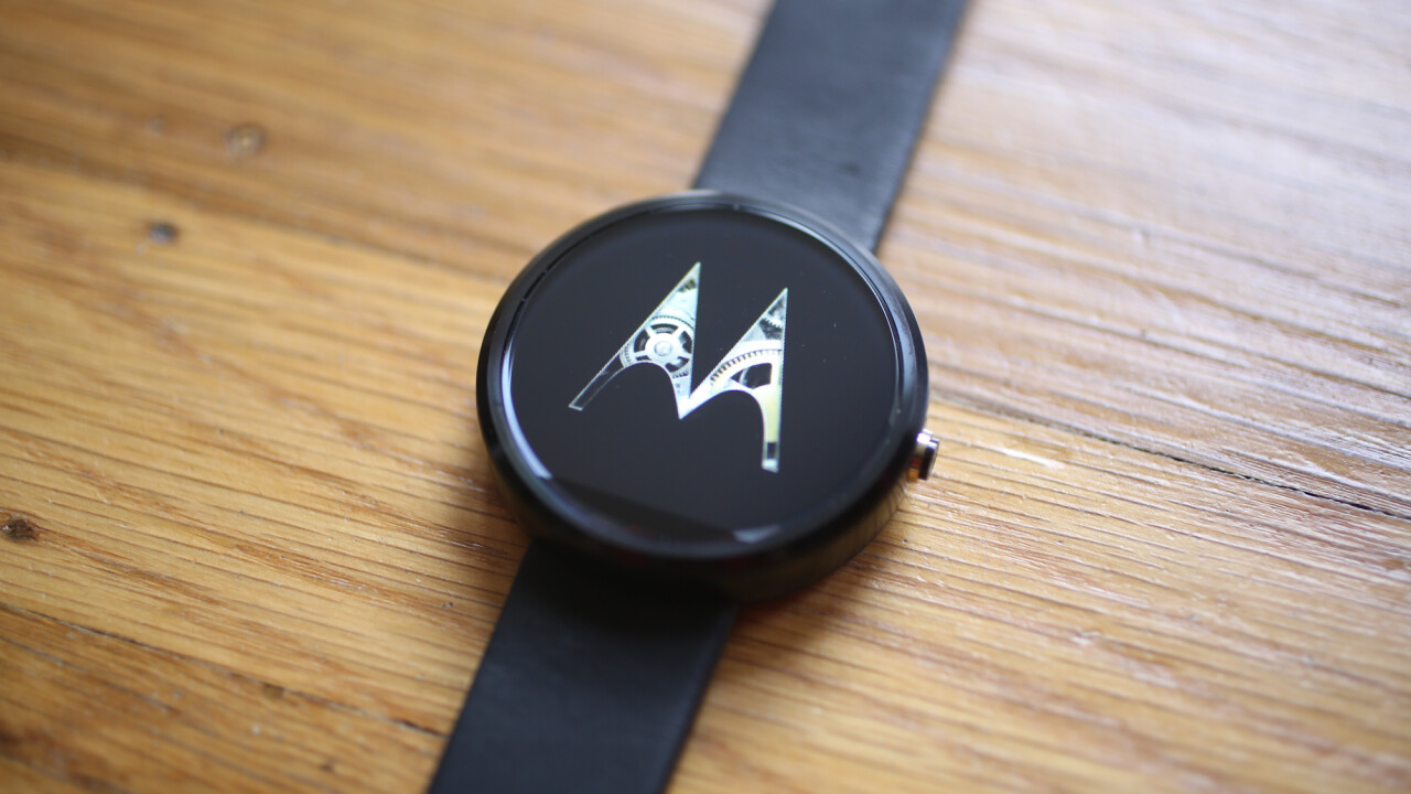 The Moto 360 is getting new straps, a watchface designer and a calorie counting fitness hub