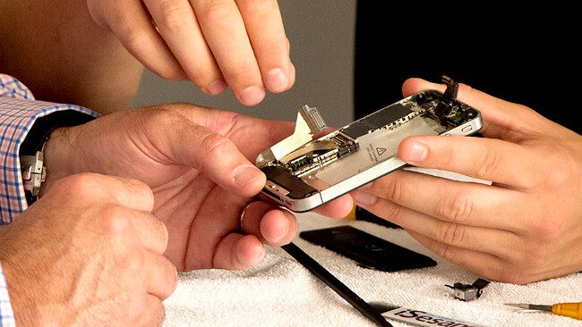 iCracked officially brings its on-demand iPhone repair service to the UK