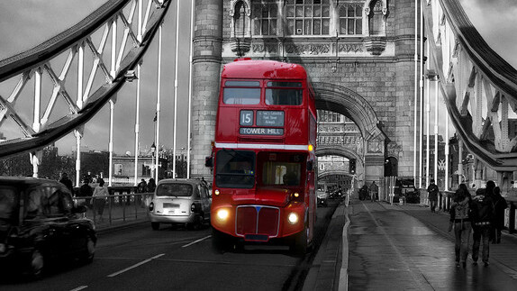 2 classic photo and type approaches that influence modern design