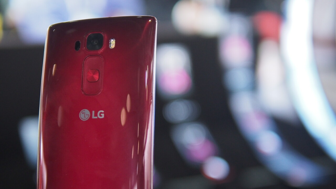 Hands-on with the redesigned LG G Flex 2