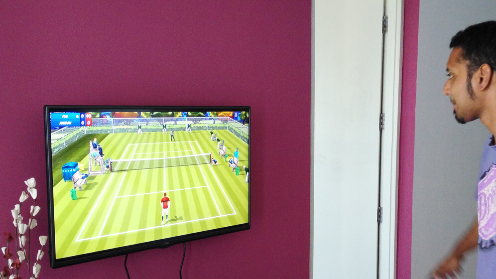 This Android game uses Chromecast to turn your phone into a tennis racquet