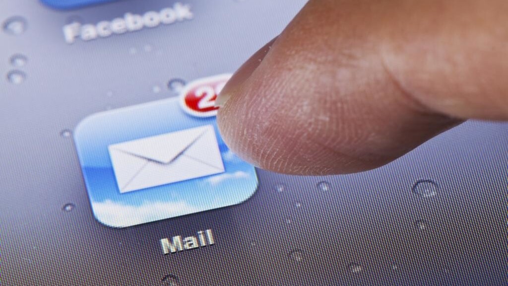 Bug in iOS Mail app lets hackers send fake password collector as a pop-up notification