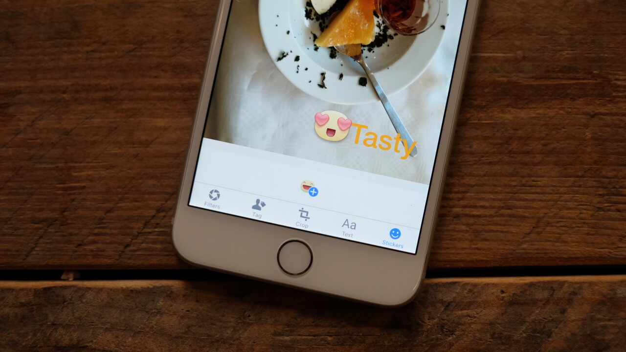 Facebook’s new iOS photo uploader looks a lot like Snapchat