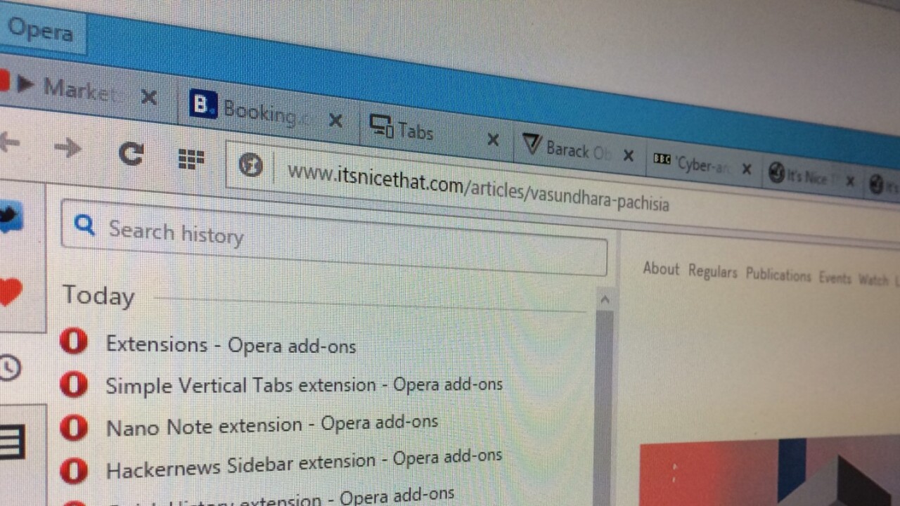 Opera brings sidebar extensions to its desktop browser