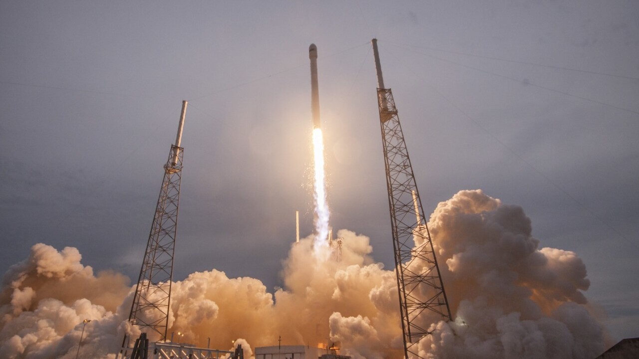 Elon Musk’s SpaceX reportedly files with the FCC to offer Web access worldwide via satellite