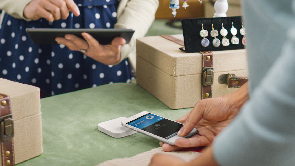 Square will launch its Apple Pay-compatible wireless reader this fall