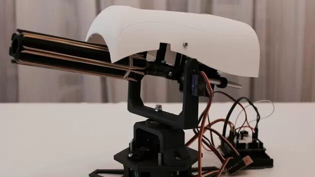 Keep away intruders with this 3D-printed automatic rubber band sentry