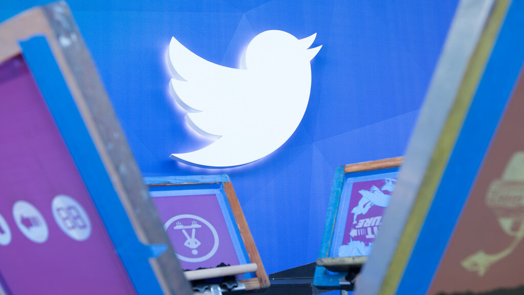 How Twitter is turning 300 million users into one billion views