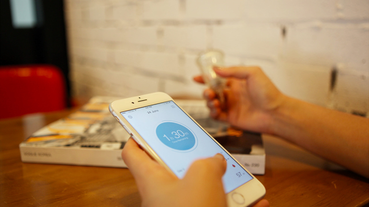 Looncup: A smart menstrual cup that manages your period for you