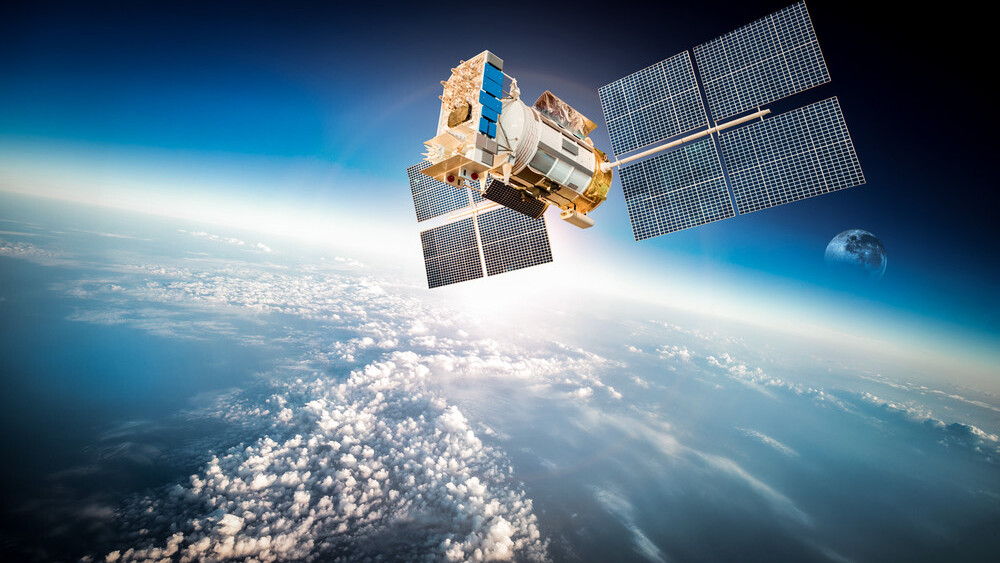 Facebook will provide internet in Africa from space starting in 2016