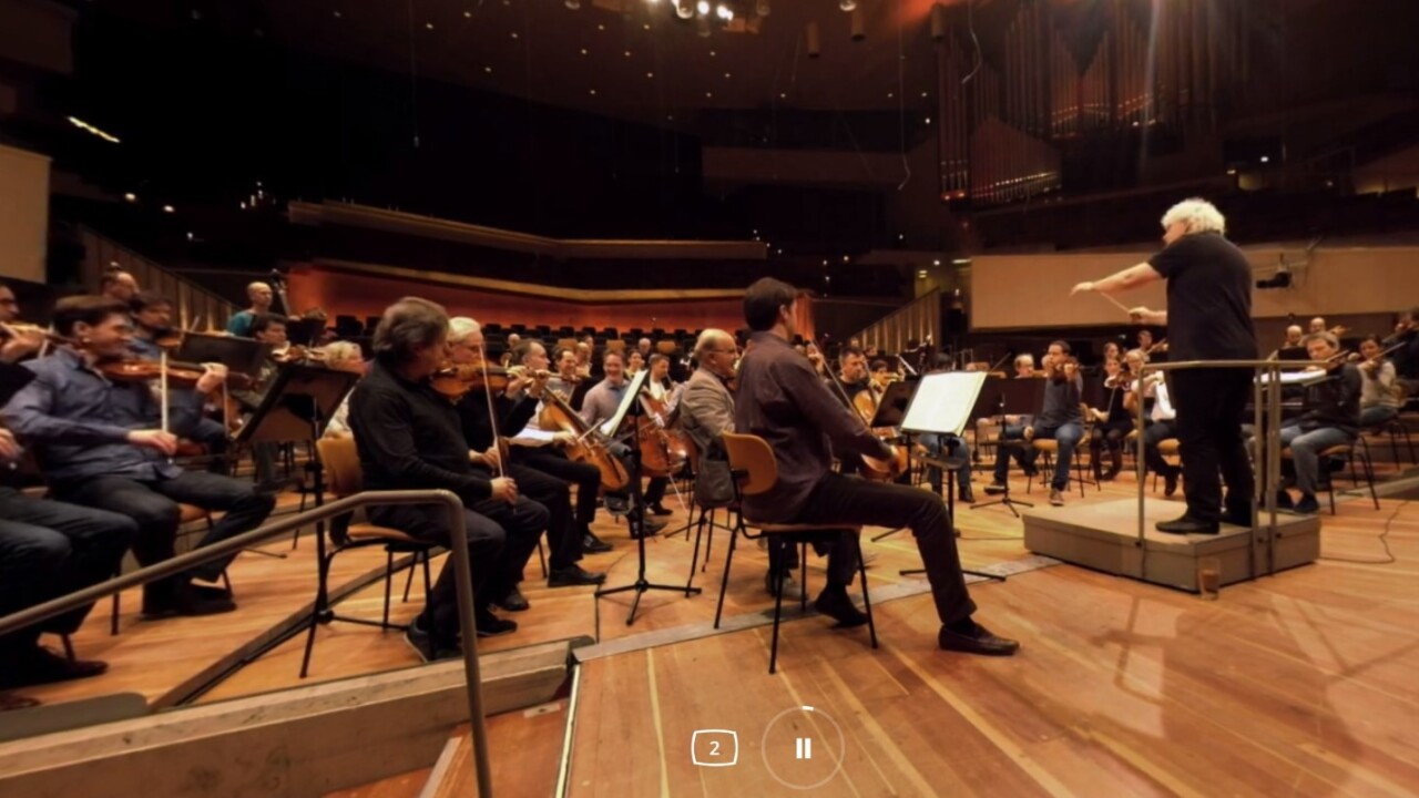 Google lets you hop on stage to glimpse major music, theater and dance performances