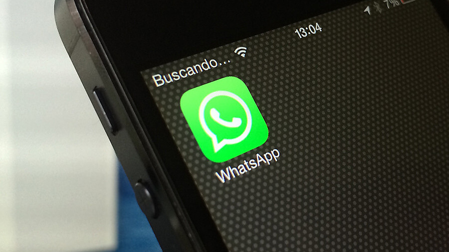 WhatsApp now lets Siri act like your own personal messaging assistant