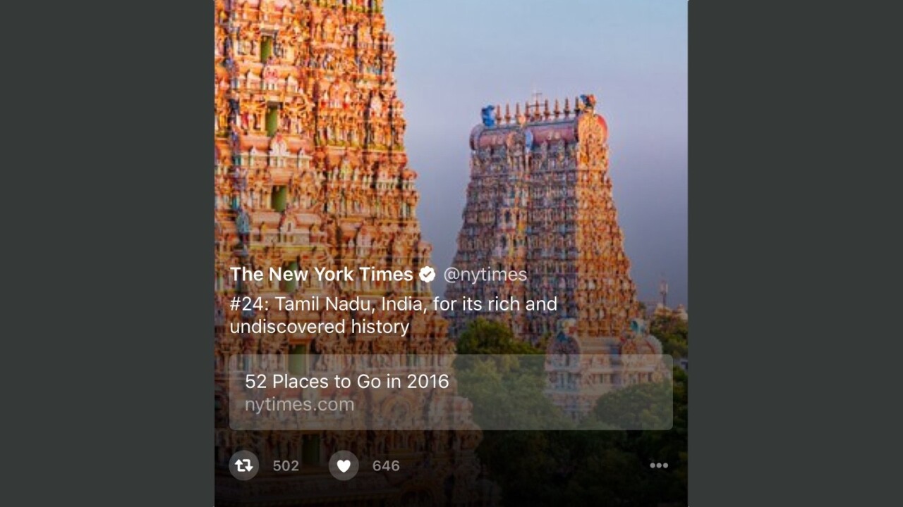 Twitter Moments now has embedded links that support AMP mobile pages