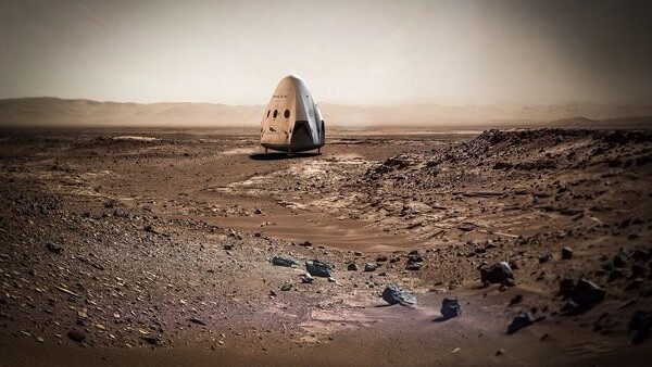 SpaceX says it’s sending a Dragon to Mars in 2018