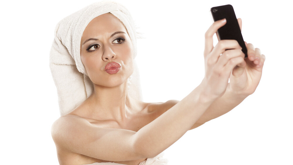 Selfie craze caused surge in lip surgeries in 2015