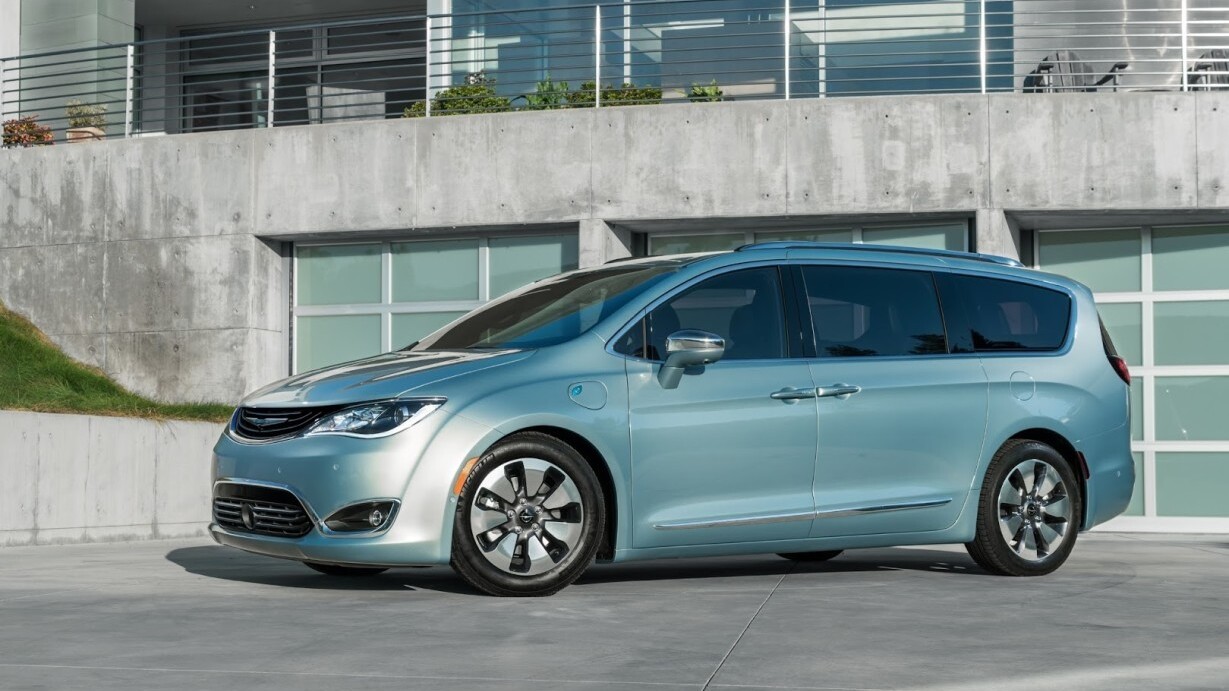 Google and Chrysler will have a fleet of self-driving minivans on the road by 2017