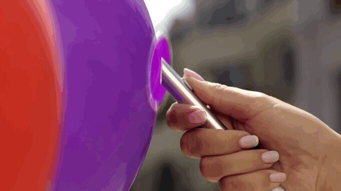 This smart pen lets you scan the world for color and custom mix any ink shade