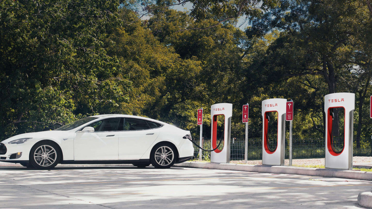 Tesla will begin billing new owners for Supercharging starting this weekend