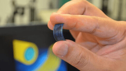 New battery concept could charge in seconds, last for days