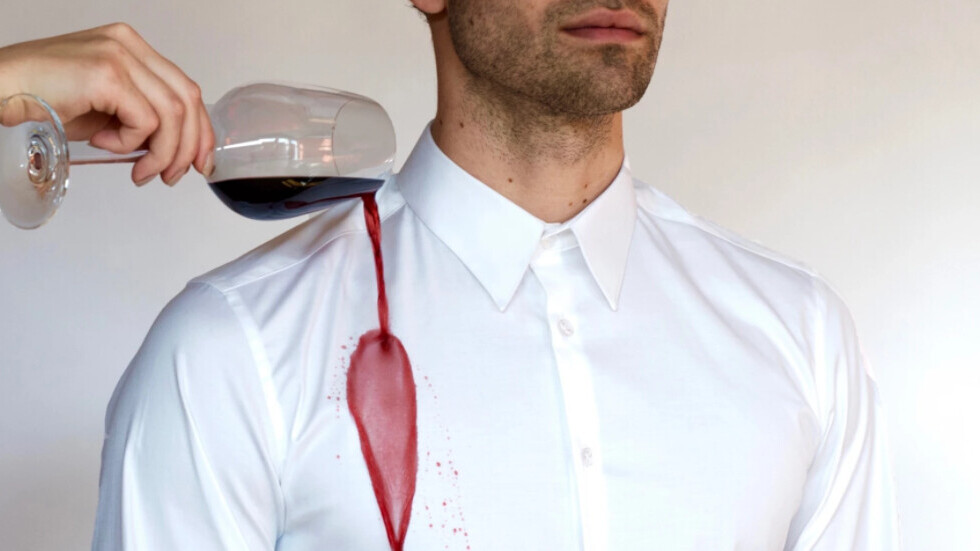 Hands-on: This self-cleaning shirt repels stains and bad odors