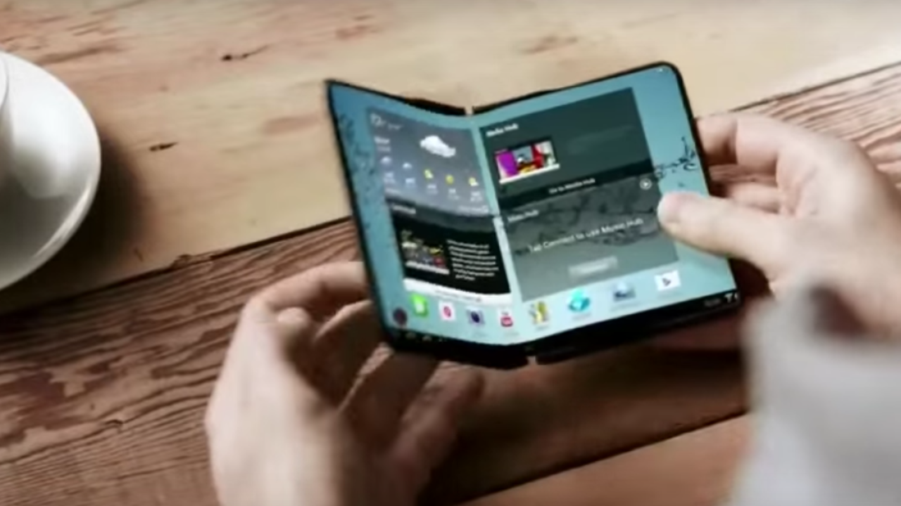 Samsung might unveil a foldable phone that turns into a tablet this year