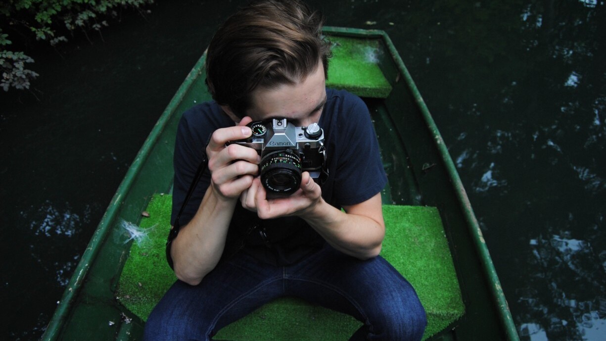 Harvard’s complete photography course is now available for free online [updated]