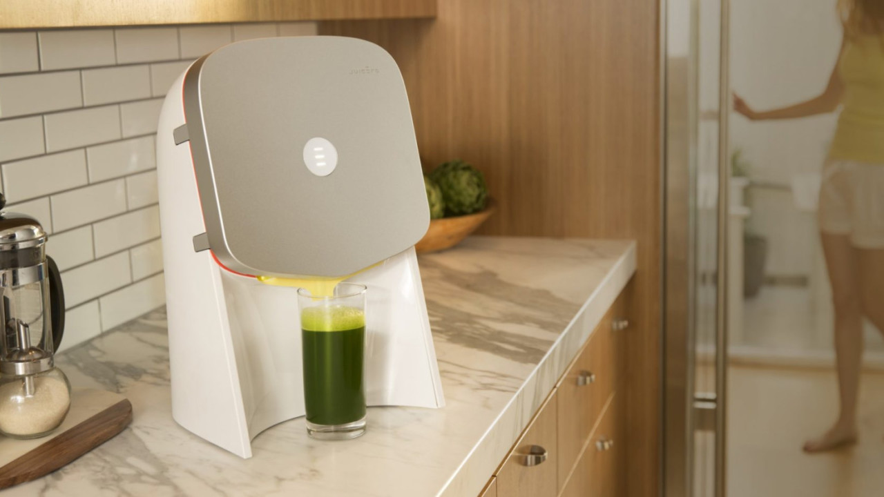 This $400 juicer that does nothing but squeeze juice packs is peak Silicon Valley