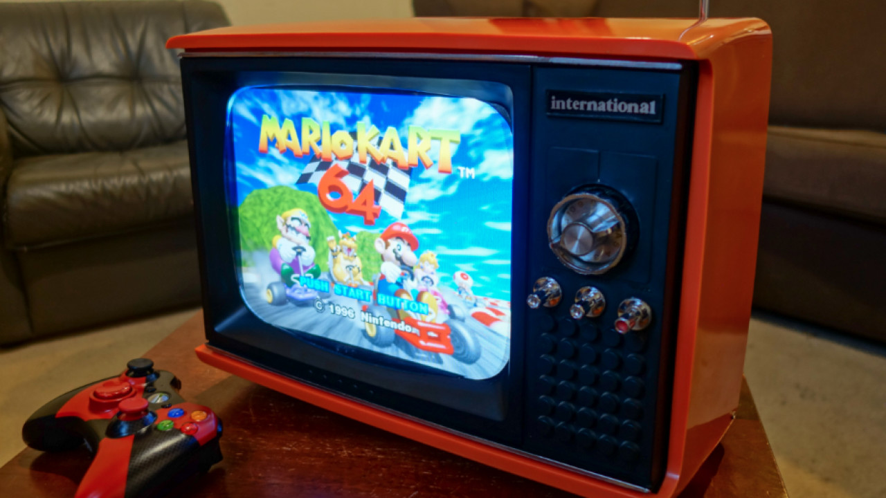 This old portable TV is actually a Raspberry Pi-powered retro gaming system