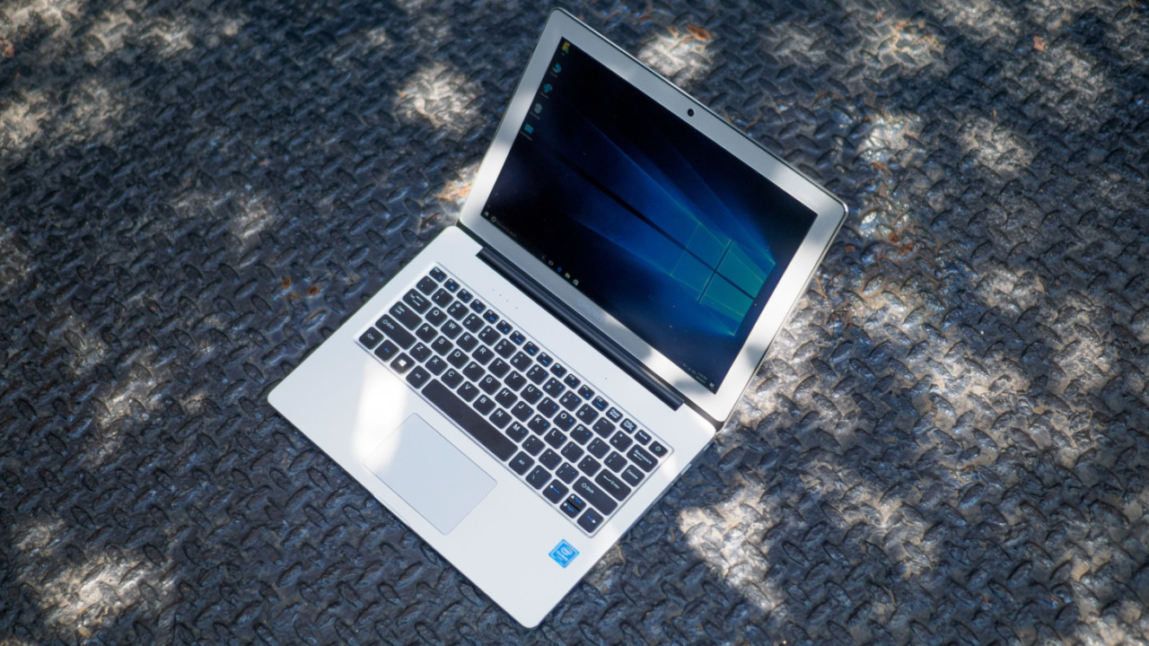 Chuwi LapBook 12.3 Review: Like a MacBook Air with a better screen… for $300