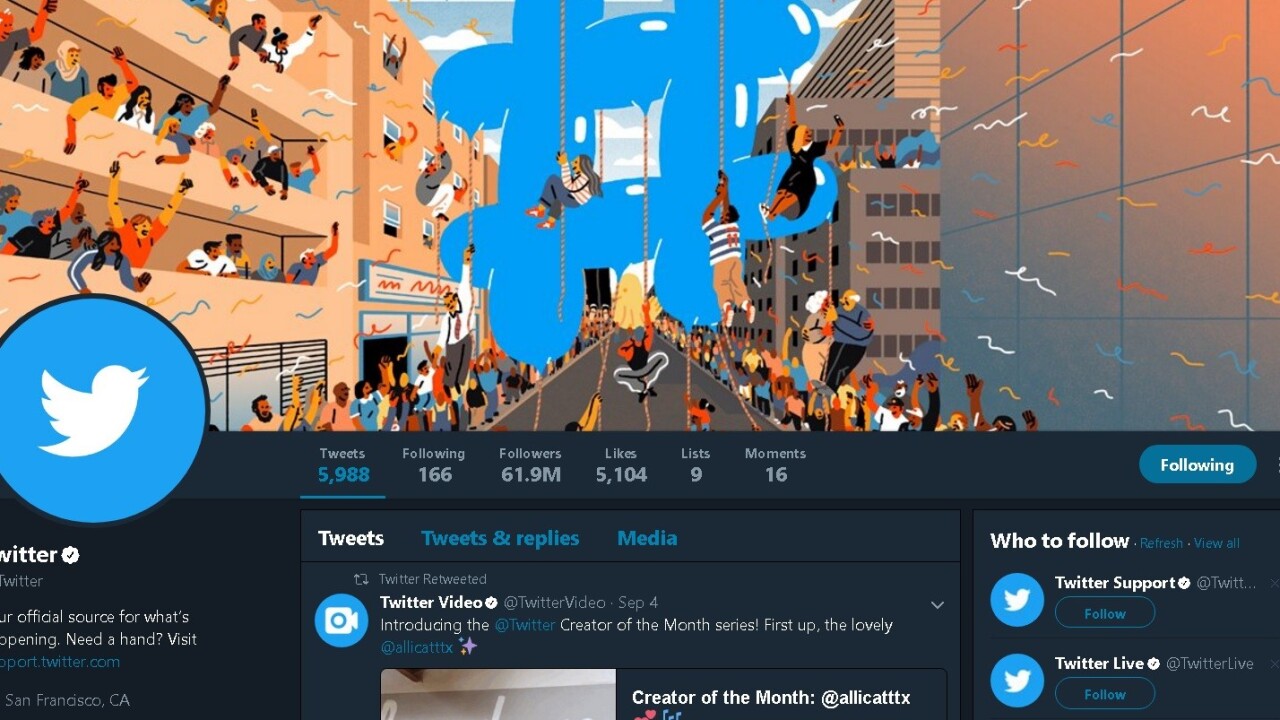 Twitter’s beautiful Night Mode is rolling out to desktop users