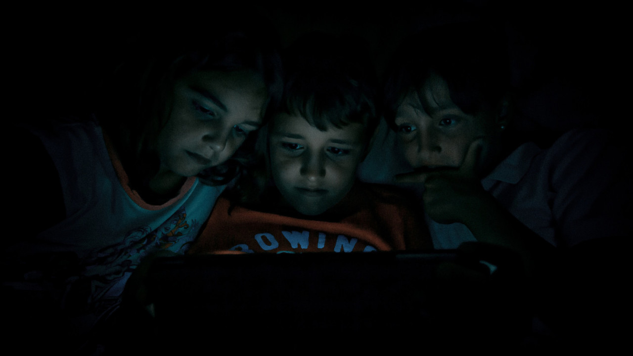 Oxford researchers say it’s okay to grant your kids more screen time