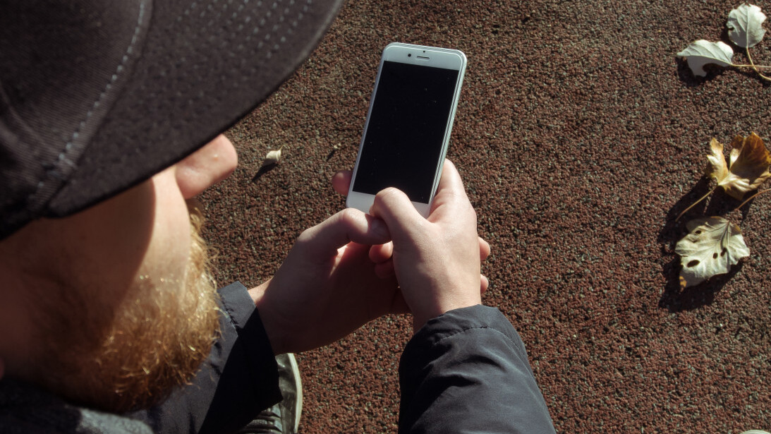 This app wants to pay university students for not looking at their phones