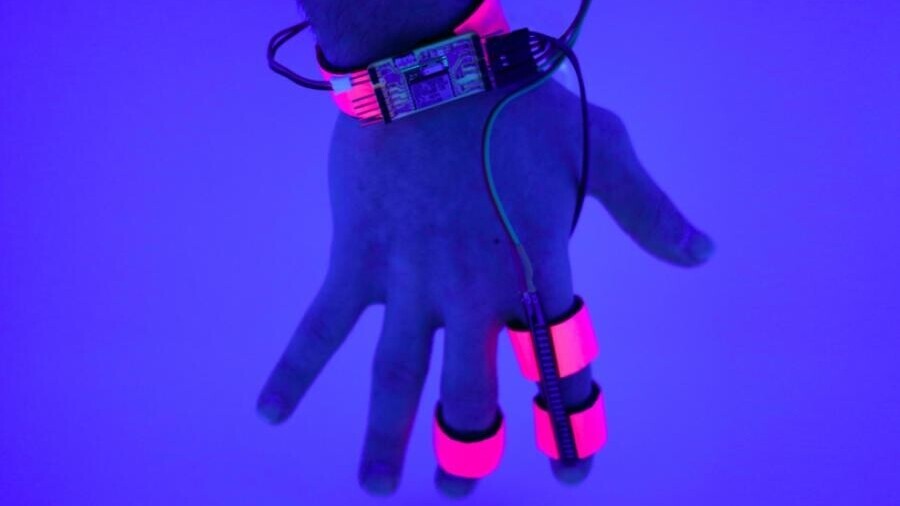 MIT created a glove that controls how deeply you sleep