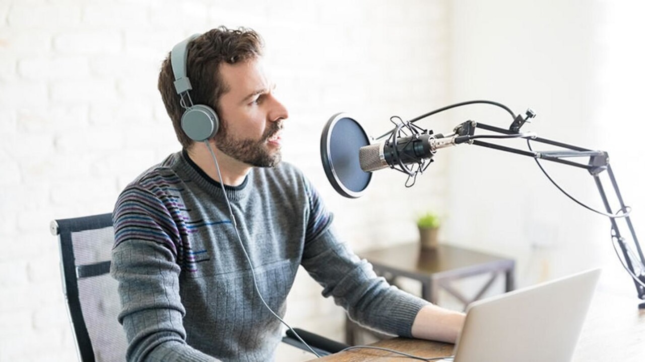 Everybody’s podcasting, so learn these steps to join the party for under $35