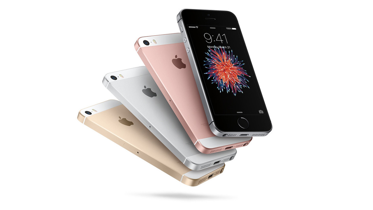 Apple might release a sub-$400 iPhone SE-style phone next year