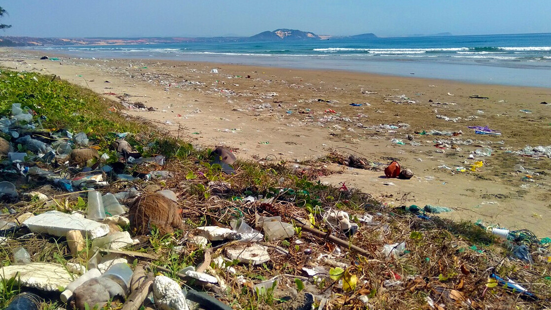 You can only see 1% of all microplastics dumped into the ocean