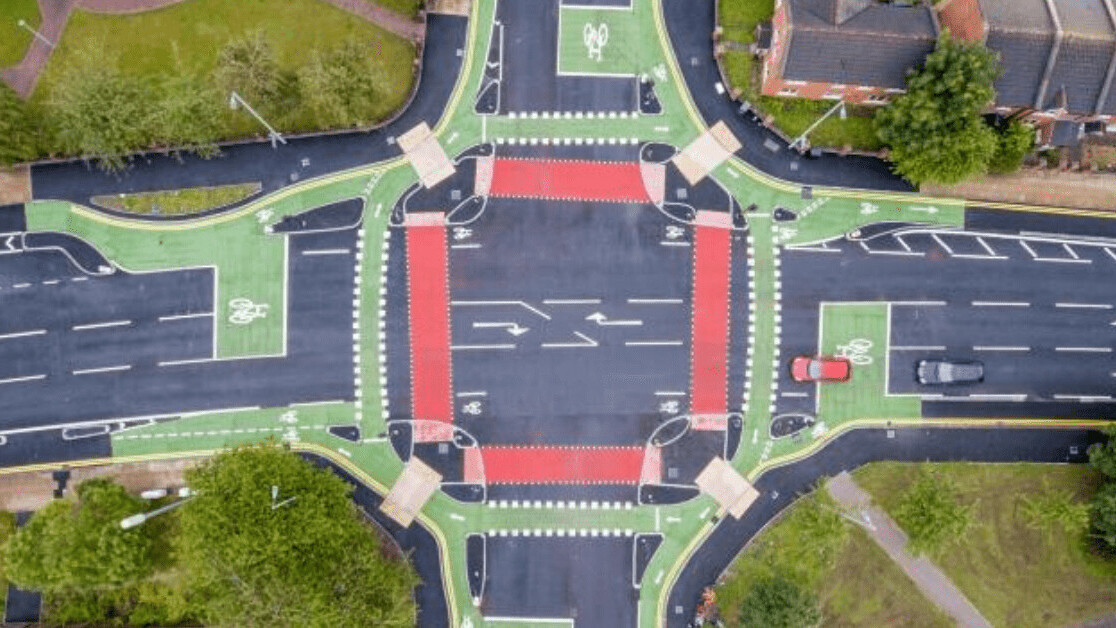 This UK intersection emulates Dutch road design to make city cycling safer