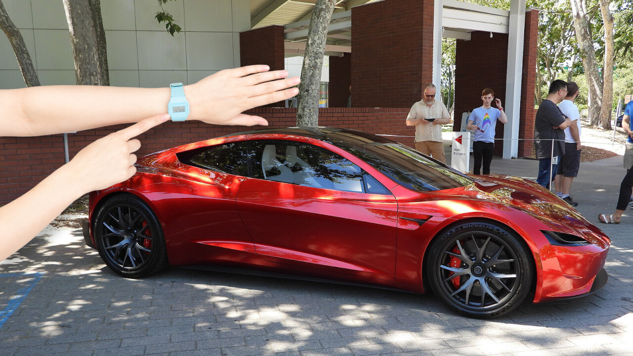 This Tesla Roadster simulation with the SpaceX thruster pack shows its insane speed