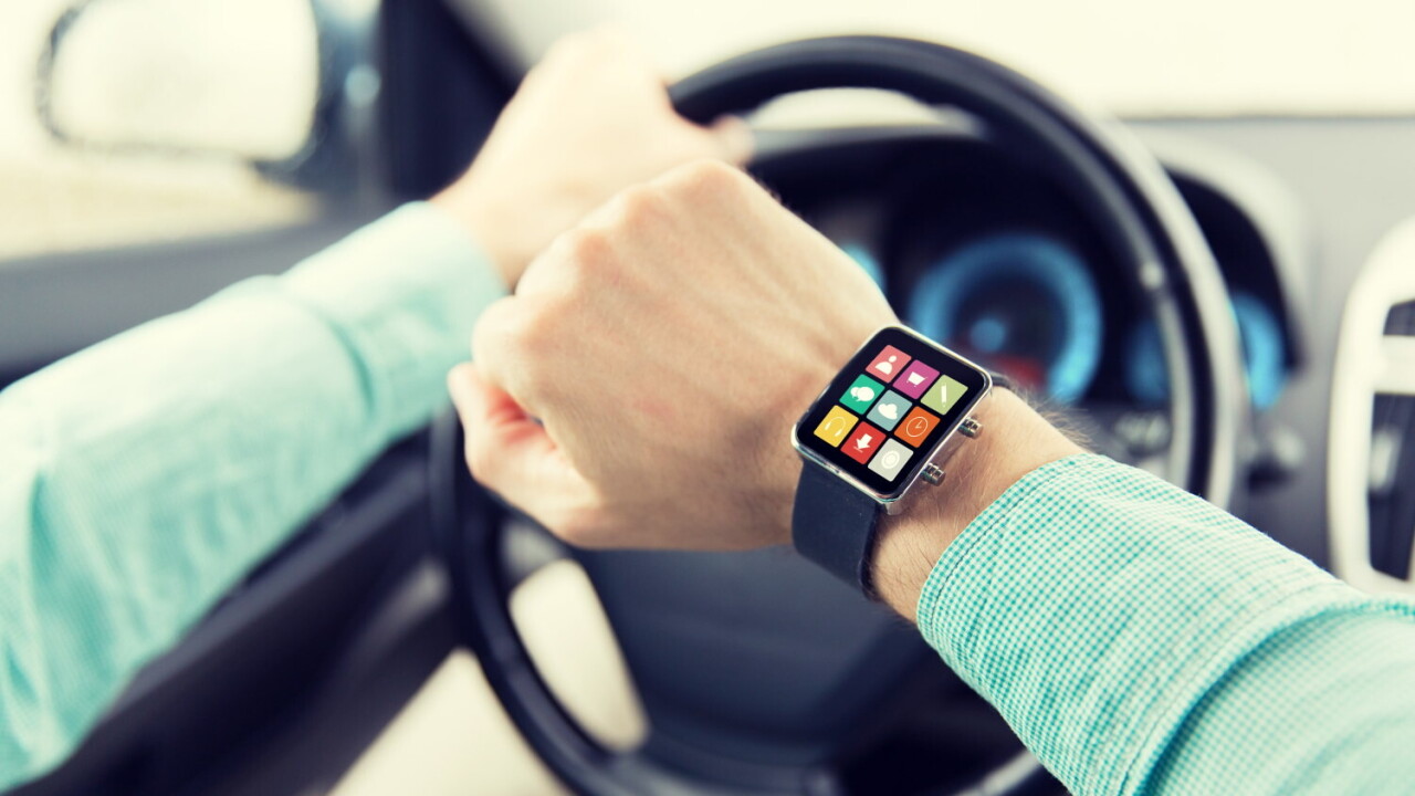 Smartwatches distract drivers more than phones