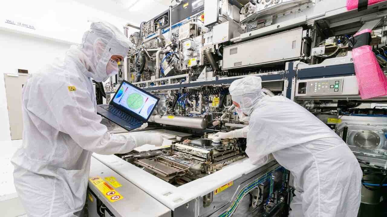 Plans for Dutch chip powerhouse get €180M boost from ASML and TU/e