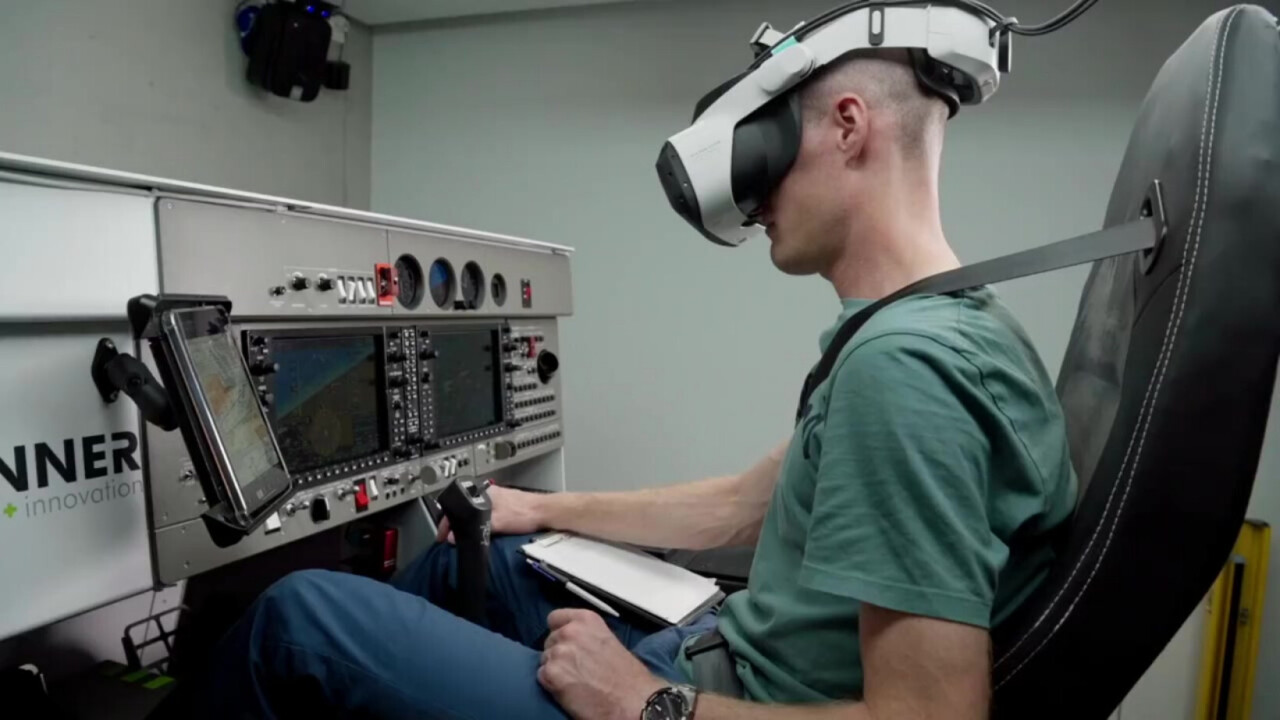 EU approves first mixed reality flight simulator for pilot training