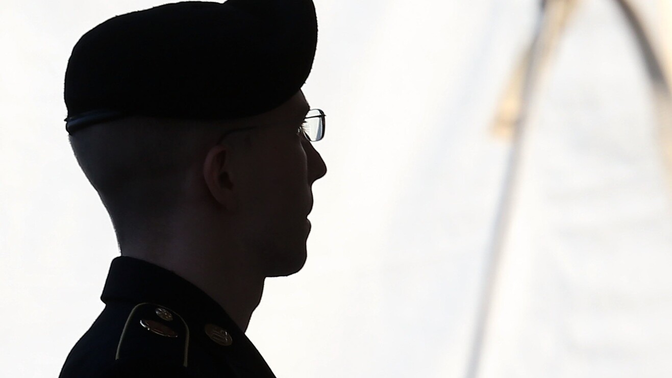 Bradley Manning apologizes for hurting the US