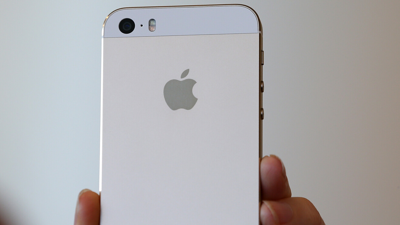Should you purchase the iPhone 5s and 5c on AT&T, Sprint, T-Mobile or Verizon? Here’s the math
