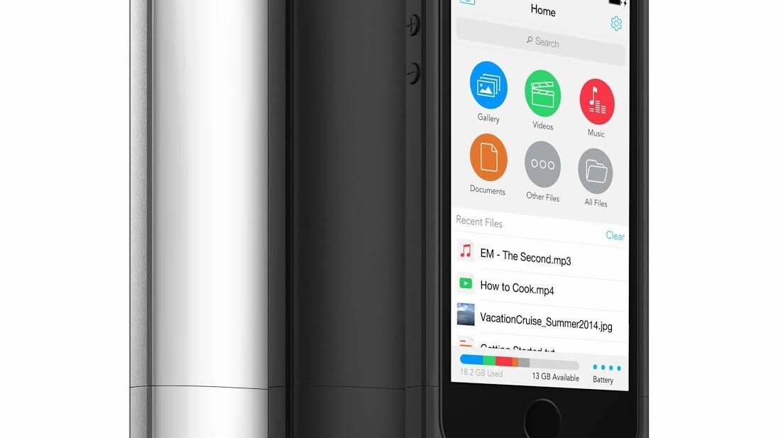 Mophie Space Pack promises to double your iPhone 5s battery life and adds up to 32GB extra storage