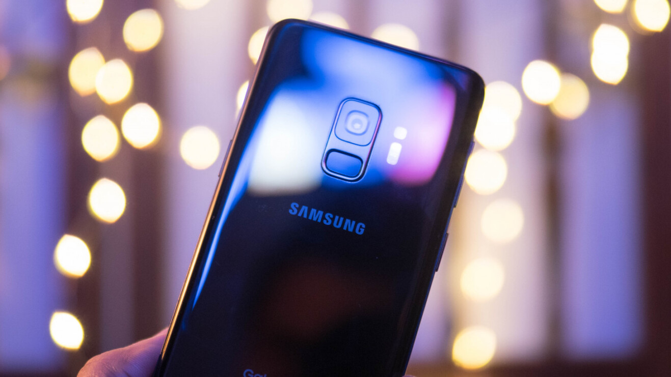 Report: Samsung plans to stick a fingerprint reader under the Galaxy S10’s display