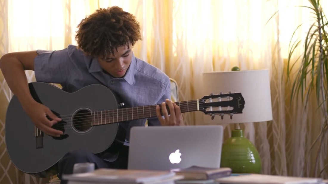 Fender Play is an excellent guitar tutor for people with social anxiety